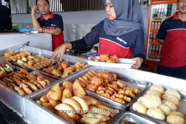 Menjajal Iklan Tahu Sumedang Renyah Medan