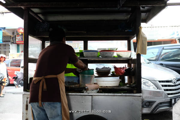 mie goreng, mie goyang, mie kidal, kuliner legenda, kuliner legenda siantar, legenda kuliner, tahu lontong, tahu goreng