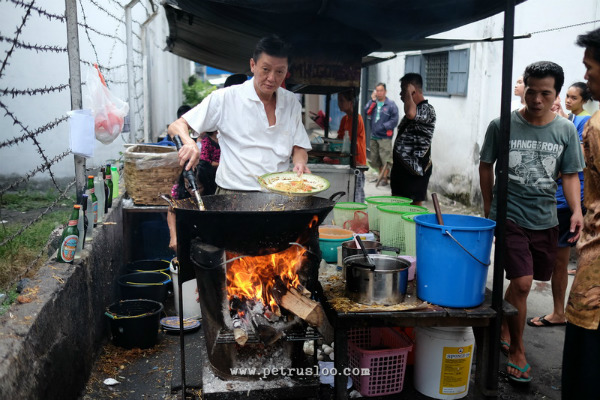 mie goreng, mie goyang, mie kidal, kuliner legenda, kuliner legenda siantar, legenda kuliner, tahu lontong, tahu goreng