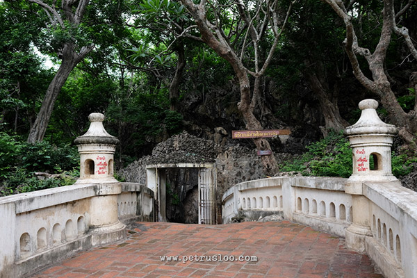 khao luang cave, goa khao luang, amphawa floating market, thailand, pasar terapung thailand, sleeping buddha