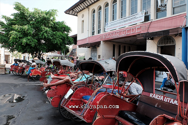 wisata pasar di pasar gede hardjonegoro, pasar gede hardjonegoro, wisata pasar di solo, pasar gede hardjonegoro solo, pasar di solo