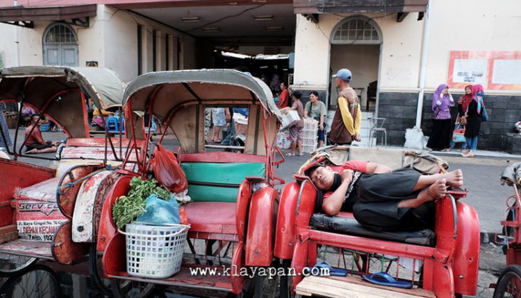 wisata pasar di pasar gede hardjonegoro, pasar gede hardjonegoro, wisata pasar di solo, pasar gede hardjonegoro solo, pasar di solo
