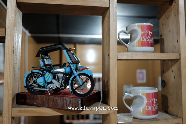 lov's café