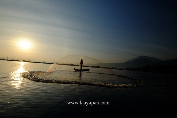 sunrise, rawa pening, jawa tengah, nelayan, travel stories, sunset