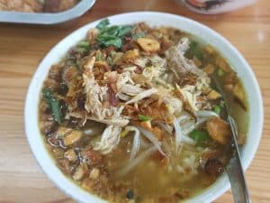 kuliner solo malam, kuliner solo langganan jokowi, kuliner solo 2022, makanan non halal di solo, kuliner khas solo, oleh-oleh khas solo, kuliner solo instagramable, kuliner legendaris jogja, kuliner legendaris solo