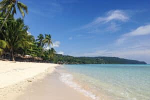Pantai eksotis, Destinasi liburan, Tempat wisata pantai, Surga tropis, Pesisir indah, Tempat santai, Wisata alam laut, Pantai tersembunyi, Pesona pantai, Keindahan pesisir, Pantai Nirwana