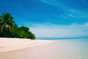 derawan, pulau derawan, kepulauan derawan, pantai derawan, pulau derawan berau, biaya ke pulau derawan, derawan dimana, derawan kalimantan, pulau derawan kalimantan timur, pulau berau, wisata pulau derawan, paket wisata derawanpulau kakaban, pulau sangalaki, pulau maratua