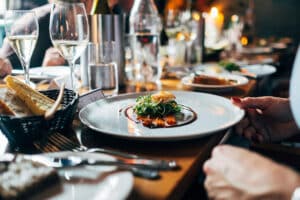 dinner valentine medan, restoran romantis medan, tempat dinner valentine medan, valentines dinner medan, dinner romantis medan, rekomendasi dinner valentine medan, harga dinner valentine medan, paket dinner valentine medan, romantic dinner medan