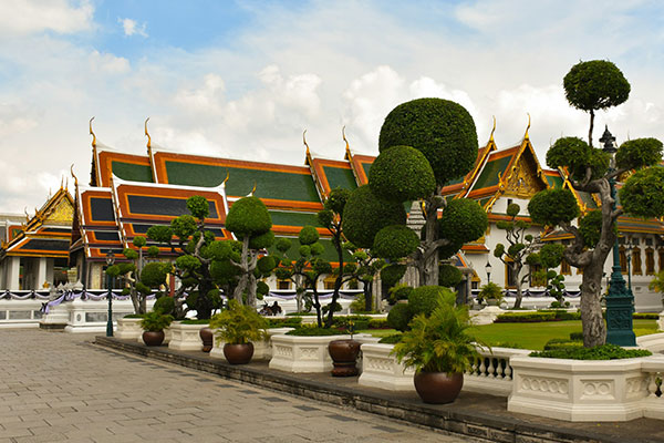 Grand Palace dan Wat Phra Kaew, arsitektur kuil emas khas Bangkok